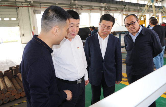 郭卫东督导开发区防风险保安全护稳定工作